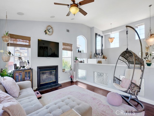 Detail Gallery Image 5 of 38 For 15 Dusty Trl, Trabuco Canyon,  CA 92679 - 3 Beds | 2/1 Baths