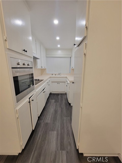 Detail Gallery Image 9 of 12 For 525 Fischer St #4,  Glendale,  CA 91205 - 2 Beds | 1 Baths