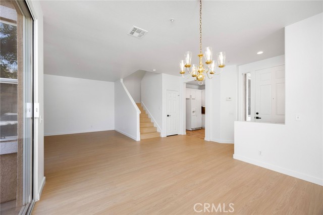 448 N Londonderry Lane, Orange CA: https://media.crmls.org/medias/bbf1b20f-5592-400f-8c10-155722dcea06.jpg