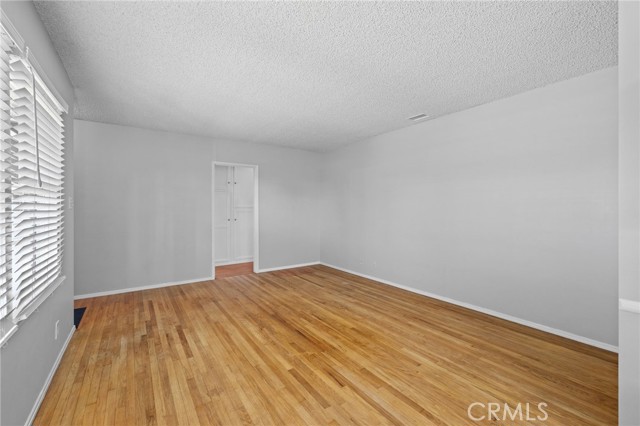 6345 Bigelow Street, Lakewood CA: https://media.crmls.org/medias/bbf1fa4b-49a8-437a-a91c-6e696a9bed18.jpg