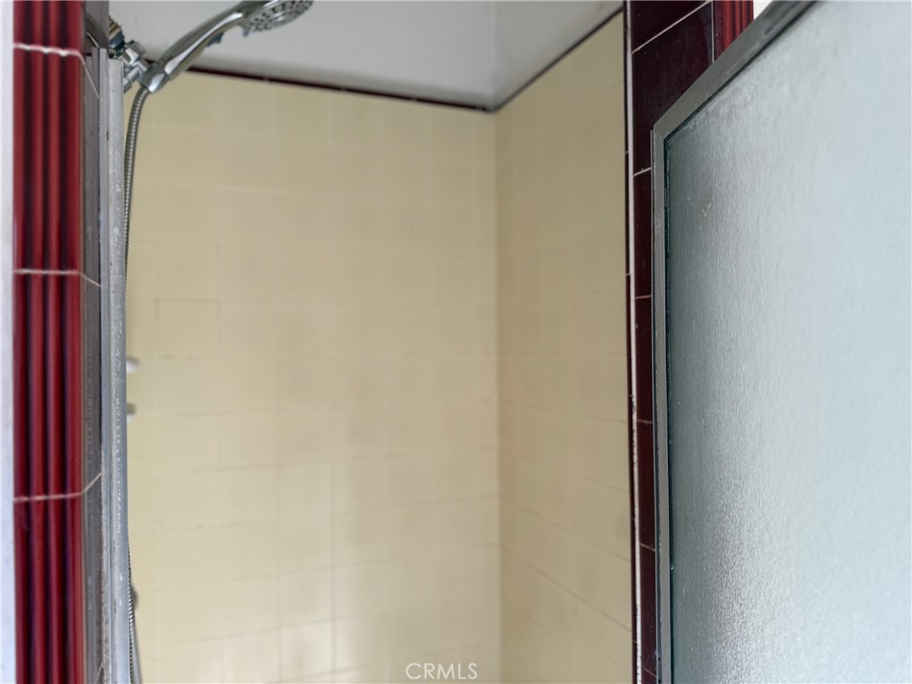 https://media.crmls.org/medias/bbf2550b-8f14-43b2-9bad-356fac366325.jpg?preset=X-Large