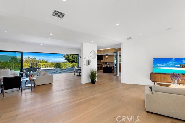 Detail Gallery Image 7 of 72 For 15641 High Knoll Rd, Encino,  CA 91436 - 5 Beds | 4/1 Baths