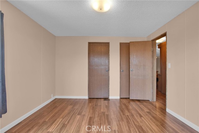 350 S Willow Avenue, Rialto CA: https://media.crmls.org/medias/bbf3887b-d333-48b7-a04b-15f5cac0e79d.jpg
