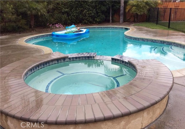 Detail Gallery Image 21 of 25 For 43 Valencia Ln, Redlands,  CA 92374 - 5 Beds | 3/1 Baths