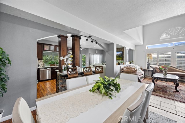 10798 Zinfandel Street, Rancho Cucamonga CA: https://media.crmls.org/medias/bbf4bd76-6d68-438c-8539-a8deb2ad8b4e.jpg