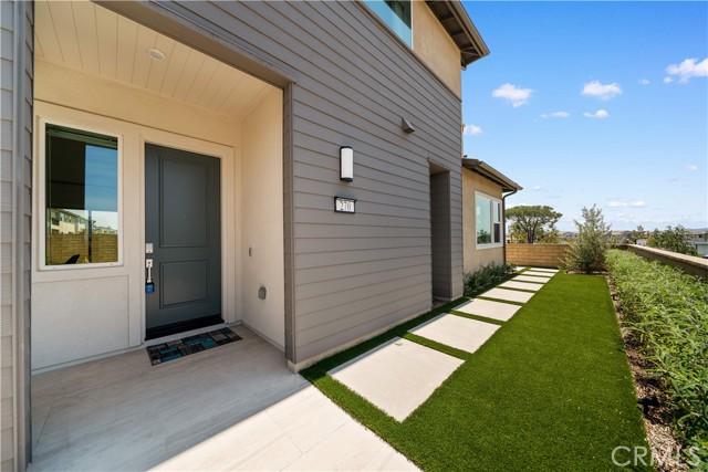 270 Sora, Irvine CA: https://media.crmls.org/medias/bbf54b75-432a-4d6d-acbb-7653c5bb4f10.jpg