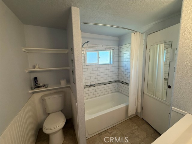 375 E State Highway 20, Upper Lake CA: https://media.crmls.org/medias/bbf585d8-d26a-4e6f-9818-d20aa45ecd70.jpg