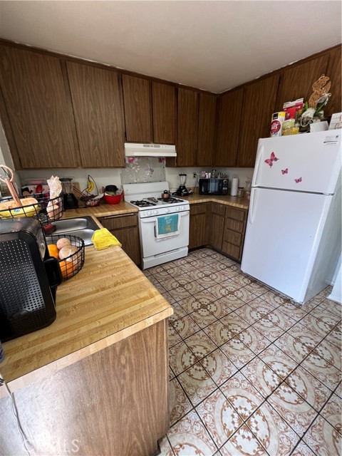 Detail Gallery Image 21 of 46 For 6551 Wystone Ave #2,  Reseda,  CA 91335 - 3 Beds | 2 Baths