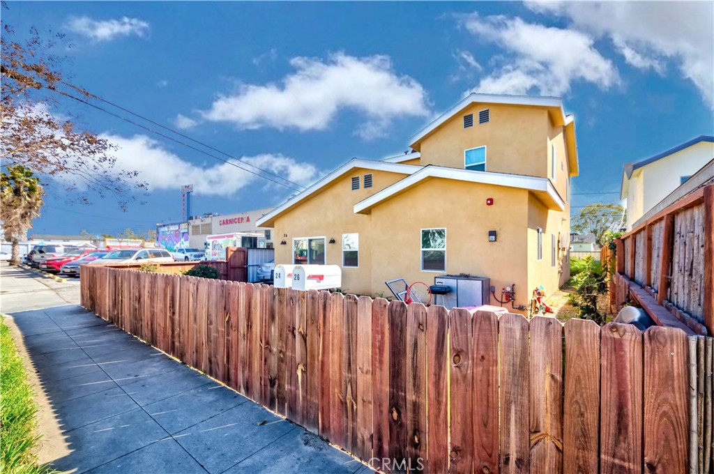 24 W Louise Street, Long Beach, CA 90805