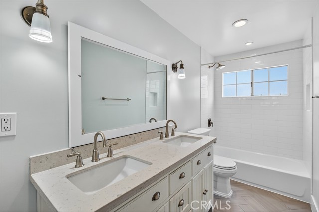 Rear Residence - Bathroom 2