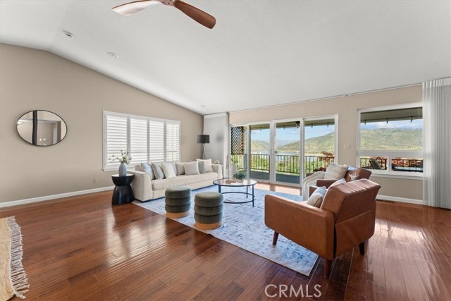 Detail Gallery Image 6 of 50 For 5419 Royal Oaks, Oroville,  CA 95966 - 3 Beds | 2/1 Baths