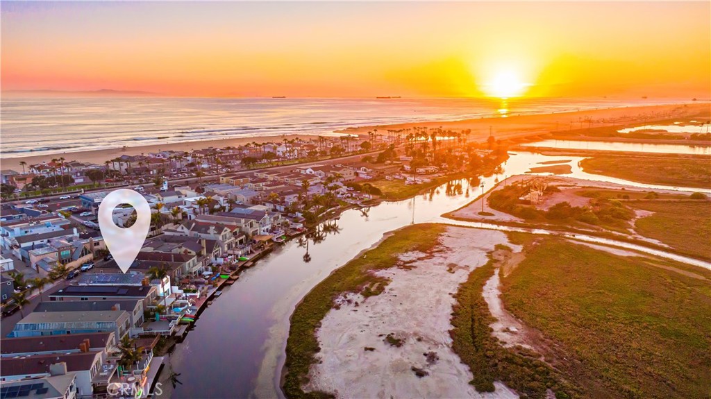 https://media.crmls.org/medias/bbf7cb6d-efcf-405f-a132-08fe18580518.jpg?preset=X-Large