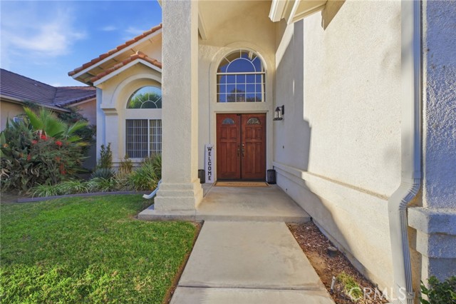 Detail Gallery Image 3 of 59 For 31772 Corte Rosario, Temecula,  CA 92592 - 5 Beds | 3 Baths