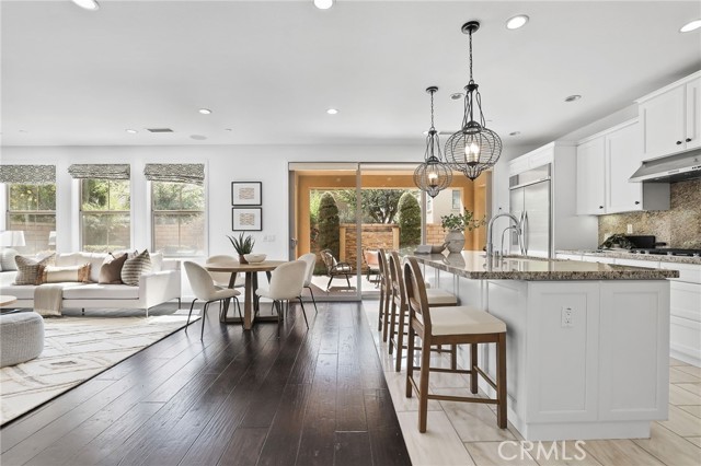 12 Gardenia, Lake Forest CA: https://media.crmls.org/medias/bbf8043f-ac46-4617-841e-daa9b477d732.jpg