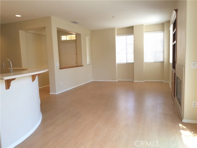 26 Daffodil, Irvine CA: https://media.crmls.org/medias/bbf825e6-4822-44af-8855-384d2843579c.jpg