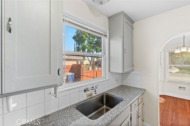 Detail Gallery Image 10 of 28 For 4763 E Washington Ave, Fresno,  CA 93702 - 3 Beds | 1 Baths