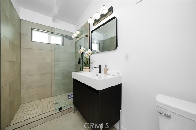 2423 Rockdell Street, La Crescenta CA: https://media.crmls.org/medias/bbf86781-a0e3-46f0-82b6-07fa70b0a4cd.jpg