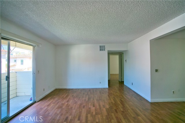 Detail Gallery Image 12 of 27 For 1404 Prospect Ave #E,  San Gabriel,  CA 91776 - 2 Beds | 2 Baths