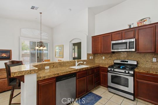 4516 Streamport Drive, Riverside CA: https://media.crmls.org/medias/bbf9757a-dffc-4a7c-a0fc-517144bf259e.jpg