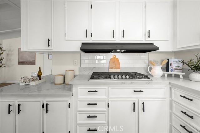 Detail Gallery Image 12 of 33 For 307 S Smith Ave #5,  Corona,  CA 92882 - 2 Beds | 2 Baths