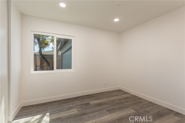 Detail Gallery Image 15 of 22 For 852 Ventura Ave, Simi Valley,  CA 93065 - 3 Beds | 2 Baths