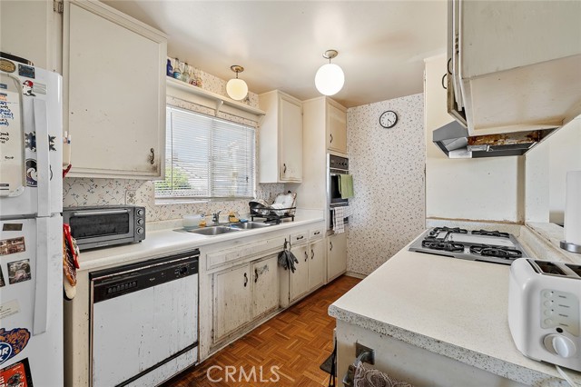 2538 Frost Avenue, Thousand Oaks CA: https://media.crmls.org/medias/bbf9f032-8060-4d8a-98df-ea94d55dad33.jpg