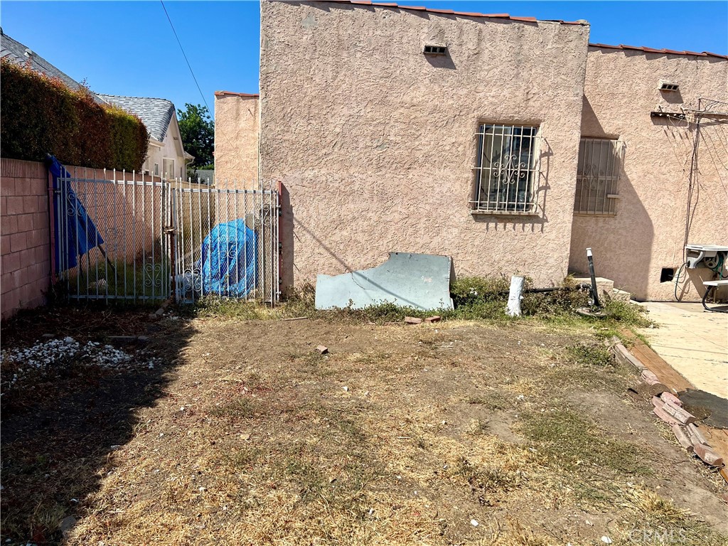 https://media.crmls.org/medias/bbfa362a-d920-4b19-b67f-d65516f4f5c4.jpg?preset=X-Large