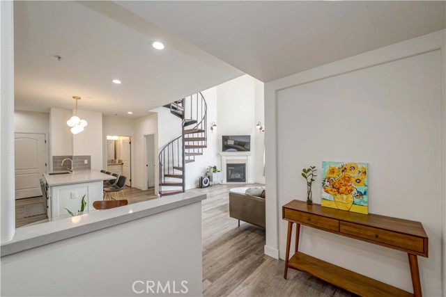 1042 S Kingsley Drive PH1, Los Angeles, CA, 90006 1042 S Kingsley Drive PH1, Los Angeles, CA, 90006