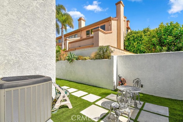 510 Francisca Avenue, Redondo Beach, California 90277, 3 Bedrooms Bedrooms, ,2 BathroomsBathrooms,Residential,For Sale,Francisca,SB26080599