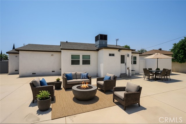 8302 Webb Avenue, Sun Valley CA: https://media.crmls.org/medias/bbfb77ee-2a26-42a4-be17-5826c156dd1d.jpg