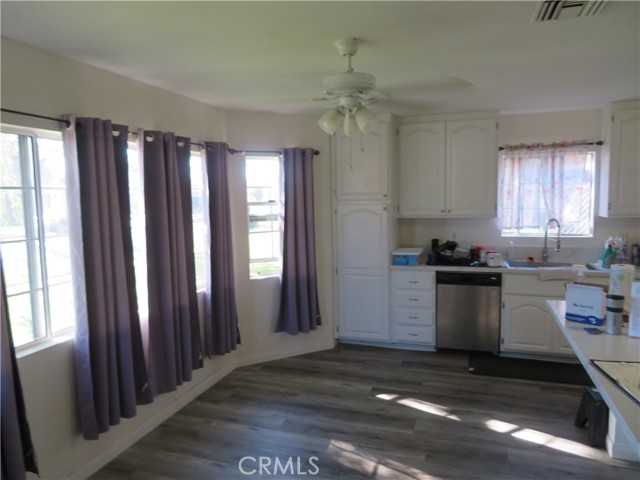 Detail Gallery Image 10 of 34 For 8333 Puritan, Downey,  CA 90242 - 3 Beds | 2 Baths