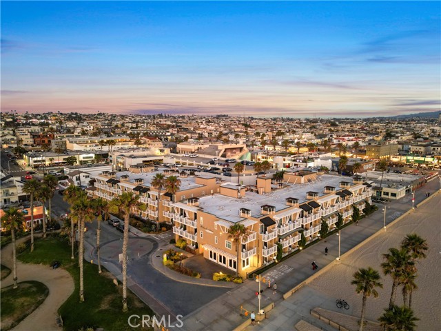 1300 The Strand, Hermosa Beach, California 90254, 1 Bedroom Bedrooms, ,1 BathroomBathrooms,Residential,For Sale,The Strand,SB24169998