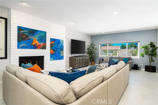 46125 Burroweed Ln., Palm Desert CA: https://media.crmls.org/medias/bbfe0f65-7ea6-4673-8841-55f3522e49f3.jpg