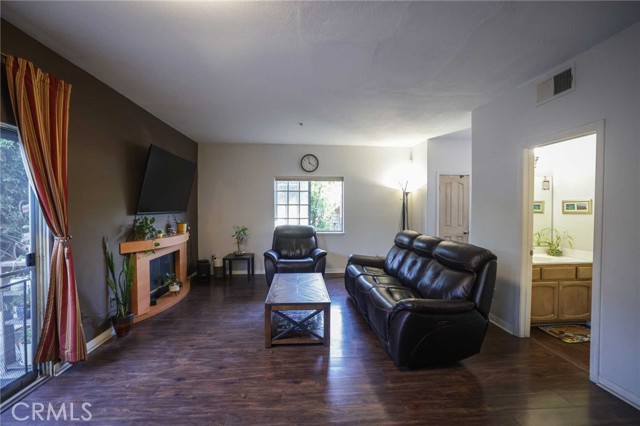 Detail Gallery Image 6 of 25 For 3920 Maxson Road #B,  El Monte,  CA 91732 - 4 Beds | 2/1 Baths