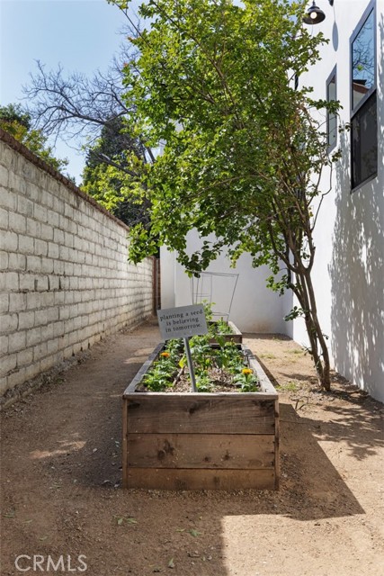 Detail Gallery Image 40 of 43 For 312 W Lutge Ave, Burbank,  CA 91506 - 3 Beds | 2 Baths