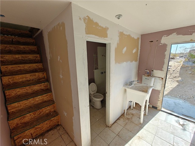 Detail Gallery Image 10 of 51 For 31576 Emerald Rd, Lucerne Valley,  CA 92356 - 1 Beds | 1 Baths
