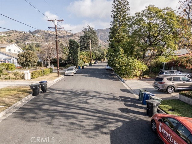 Detail Gallery Image 21 of 25 For 1057 E Elmwood Ave, Burbank,  CA 91501 - 2 Beds | 1 Baths