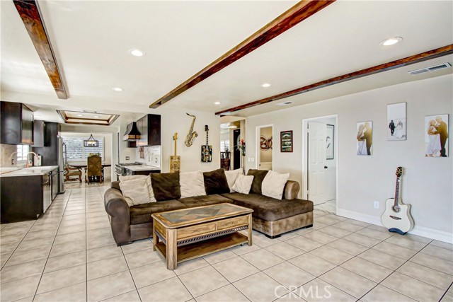 Detail Gallery Image 8 of 45 For 9111 Hidden Farm, Alta Loma,  CA 91737 - 4 Beds | 2/1 Baths