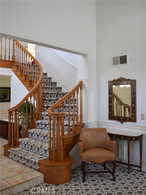 Detail Gallery Image 4 of 10 For 1046 W Westridge Ct, Upland,  CA 91786 - 4 Beds | 3 Baths