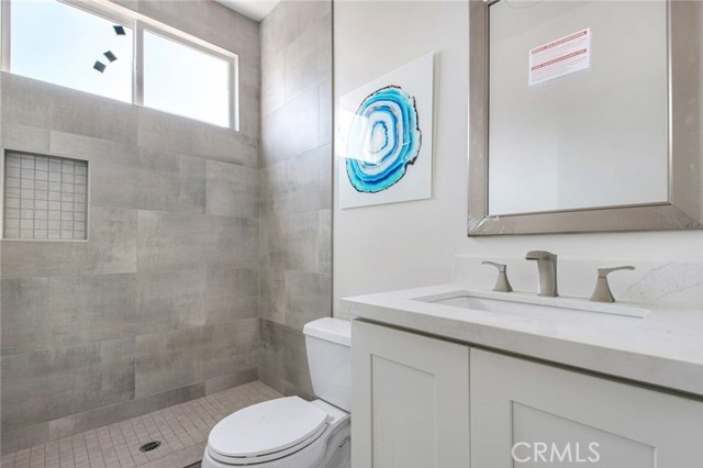 Detail Gallery Image 16 of 19 For 302 Cabrillo St, Costa Mesa,  CA 92627 - 4 Beds | 3 Baths
