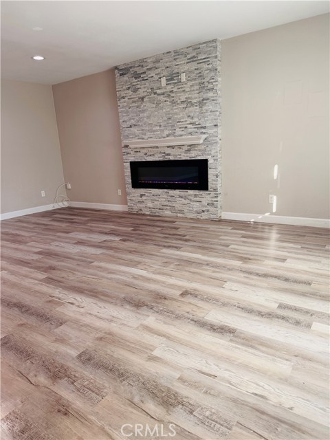 Detail Gallery Image 6 of 33 For 18631 Warren, Tustin,  CA 92780 - 2 Beds | 2 Baths