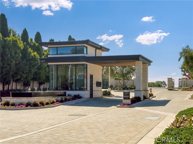 409 Monarch Bay Drive, Dana Point CA: https://media.crmls.org/medias/bc02fad7-dddf-44b8-a470-d4ff876d980a.jpg