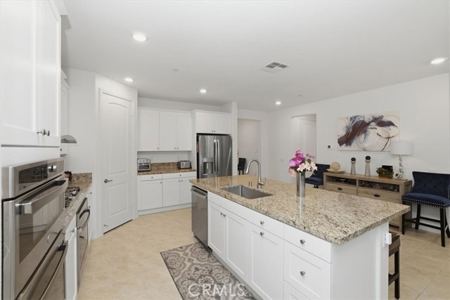 Detail Gallery Image 14 of 73 For 4618 S Tesoro Privado, Ontario,  CA 91761 - 2 Beds | 2 Baths