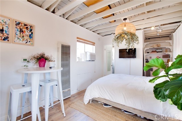  Income Home for Sale in Los Angeles, California