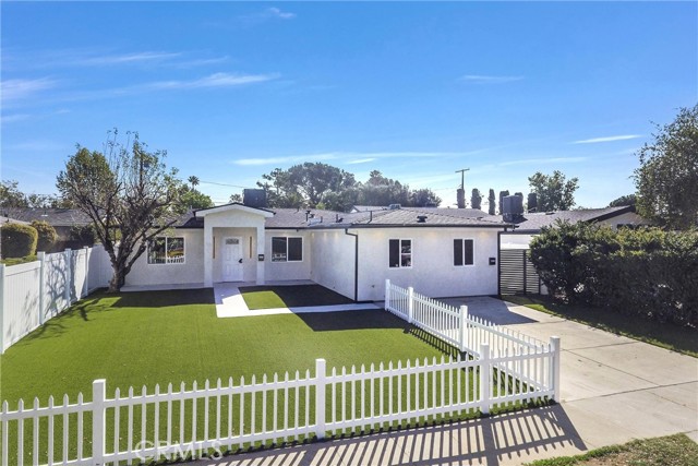 Detail Gallery Image 5 of 61 For 8626 Lubao Ave, Winnetka,  CA 91306 - – Beds | – Baths