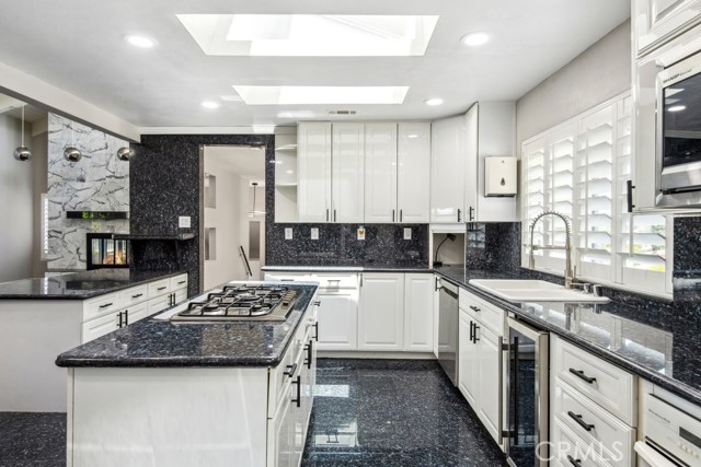 2819 Steeplechase Lane, Diamond Bar CA: https://media.crmls.org/medias/bc041823-fa45-497f-862d-93fbde0e7966.jpg