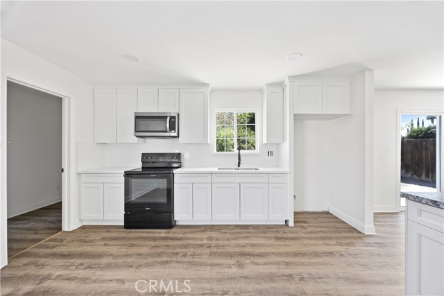 Detail Gallery Image 12 of 38 For 2521 Pacheco Rd, Bakersfield,  CA 93307 - 4 Beds | 2 Baths