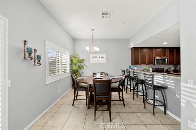 242 Lipizzan Drive, San Jacinto CA: https://media.crmls.org/medias/bc047720-68fe-4476-8f0a-e3599400b447.jpg
