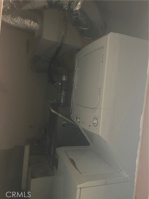 Detail Gallery Image 3 of 29 For 16502 Mango Way, Lake Elsinore,  CA 92530 - 3 Beds | 3 Baths