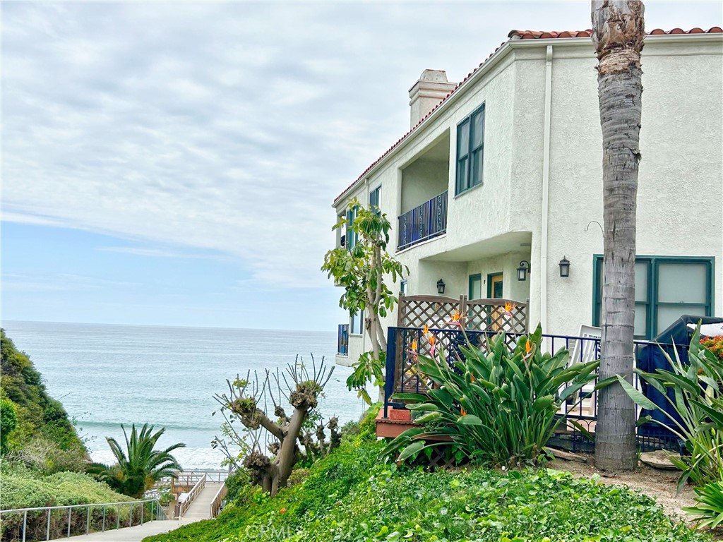 258 W Escalones #6R